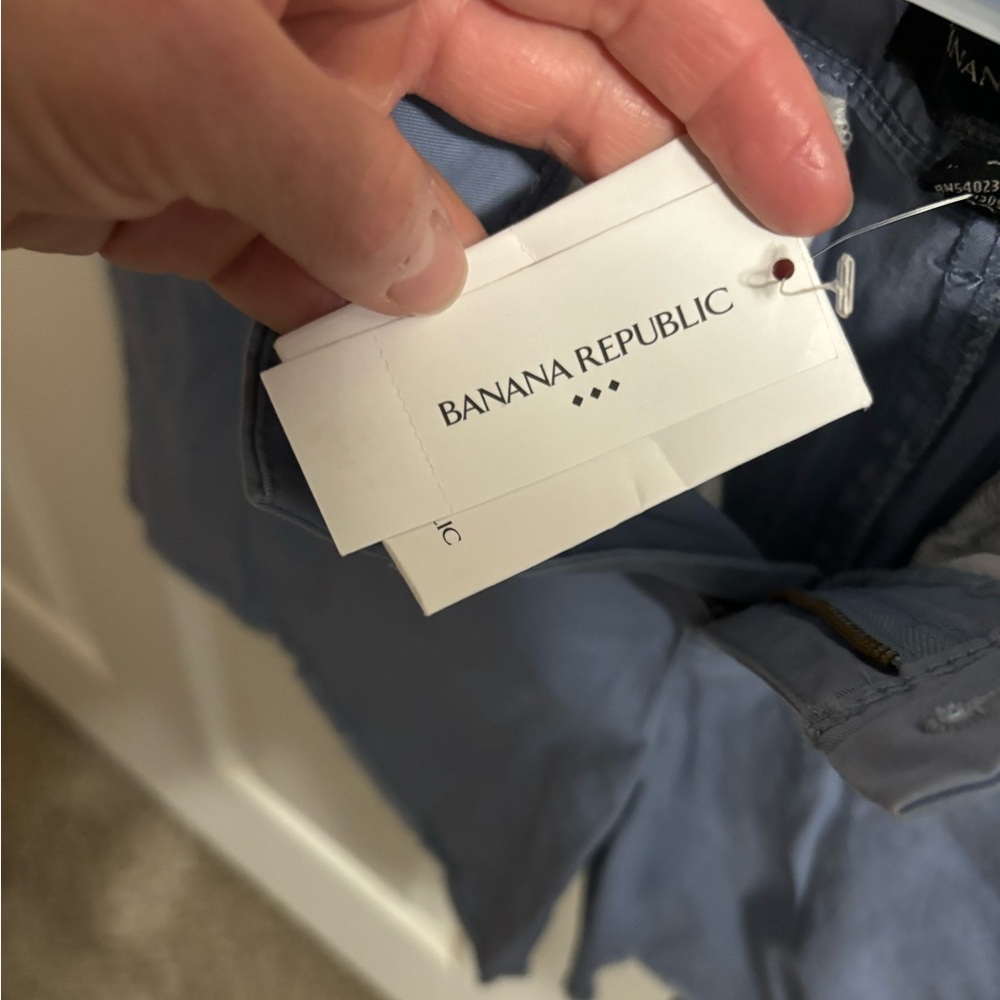 NEW, never worn, women’s banana republic shorts